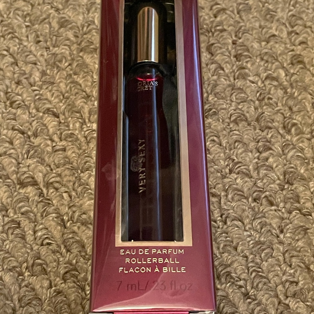 Victoria’s Secret rollerball - Picture 1 of 2